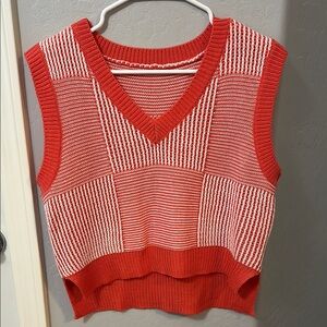 Redish pink and White Knit Sleeveless Sweater